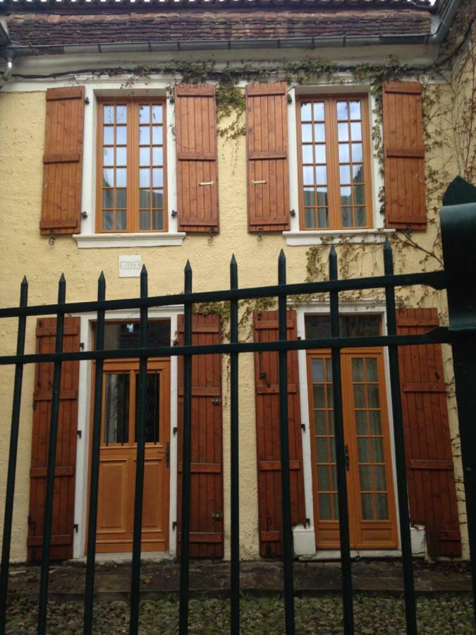 Le Pelerine Villa Sauveterre-de-Bearn Exterior foto